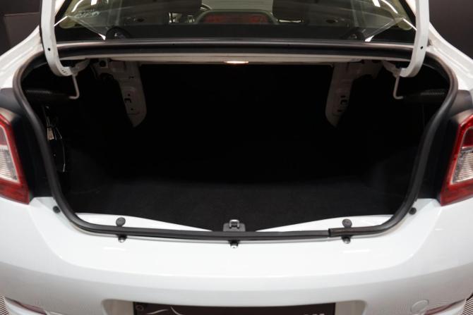 Renault Logan II Рестайлинг с пробегом 2020 года, цена 930 000 рублей, 132010 км, седан, Автокод Объявления