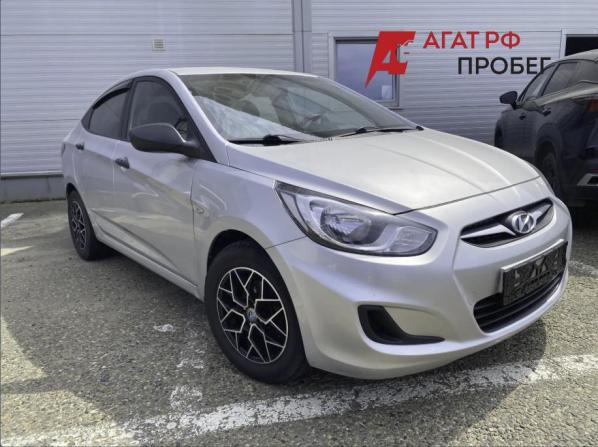 Hyundai Solaris I с пробегом 2011 года, цена 670 000 рублей, 212046 км, седан, Автокод Объявления