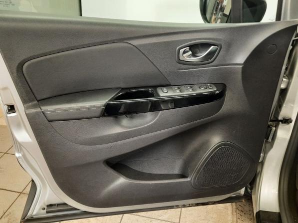 Renault Kaptur I Рестайлинг с пробегом 2021 года, цена 1 278 000 рублей, 95700 км, внедорожник, Автокод Объявления