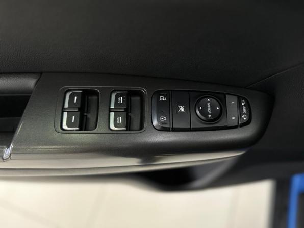 Kia Sportage IV Рестайлинг с пробегом 2019 года, цена 1 770 000 рублей, 195995 км, внедорожник, Автокод Объявления