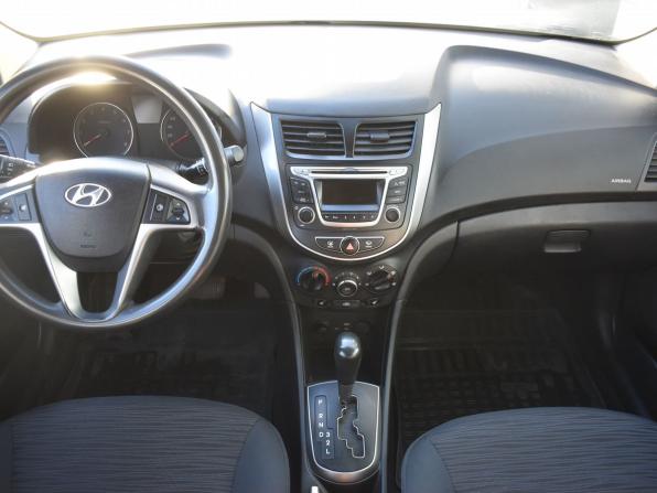 Hyundai Solaris I Рестайлинг с пробегом 2015 года, цена 794 000 рублей, 158114 км, хэтчбек, Автокод Объявления