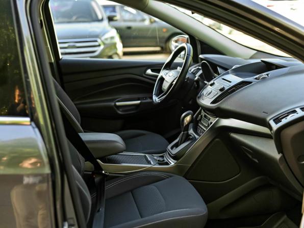 Ford Kuga II Рестайлинг с пробегом 2017 года, цена 1 650 000 рублей, 108212 км, внедорожник, Автокод Объявления