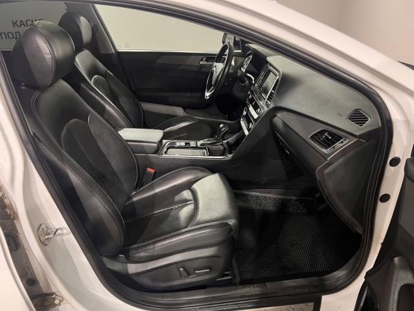 Hyundai Sonata VII (LF) Рестайлинг с пробегом 2018 года, цена 1 470 000 рублей, 240167 км, седан, Автокод Объявления