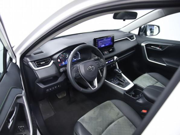 Toyota RAV4 V (XA50) с пробегом 2023 года, цена 3 700 000 рублей, 13405 км, внедорожник, Автокод Объявления