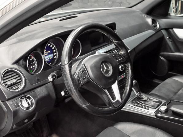 Mercedes-Benz C-Класс III (W204) Рестайлинг с пробегом 2013 года, цена 1 450 000 рублей, 261810 км, седан, Автокод Объявления