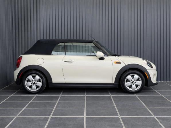 Mini Cabrio III с пробегом 2018 года, цена 1 867 000 рублей, 76057 км, кабриолет, Автокод Объявления