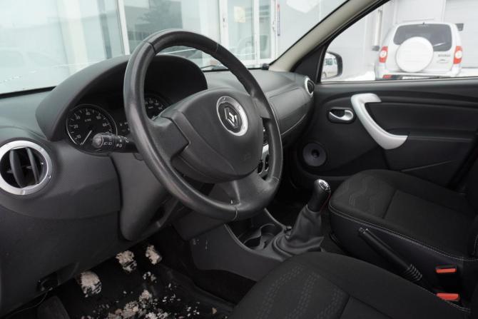 Renault Sandero I с пробегом 2013 года, цена 715 000 рублей, 115819 км, хэтчбек, Автокод Объявления