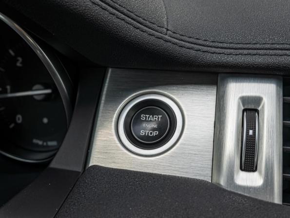 Land Rover Range Rover Evoque I Рестайлинг с пробегом 2017 года, цена 2 895 000 рублей, 89333 км, внедорожник, Автокод Объявления