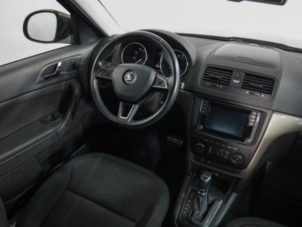 Skoda Yeti I Рестайлинг с пробегом 2015 года, цена 1 169 000 рублей, 208951 км, внедорожник, Автокод Объявления