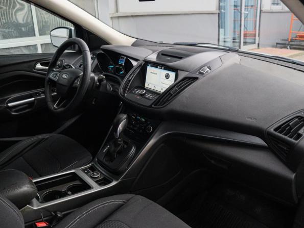 Ford Kuga II Рестайлинг с пробегом 2017 года, цена 1 330 000 рублей, 290955 км, внедорожник, Автокод Объявления