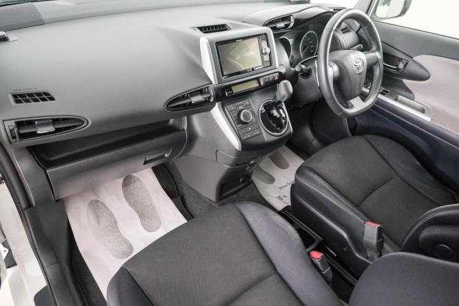 Toyota Wish II с пробегом 2011 года, цена 1 449 000 рублей, 99000 км, минивэн, Автокод Объявления