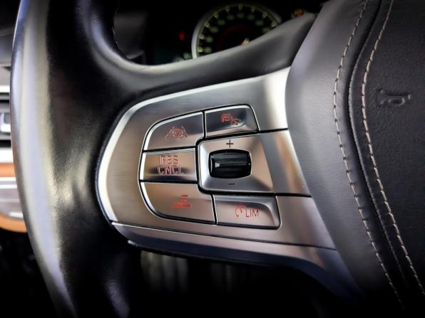 BMW 7 серии VI (G11/G12) с пробегом 2016 года, цена 3 000 000 рублей, 83571 км, седан, Автокод Объявления