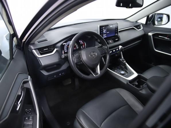 Toyota RAV4 V (XA50) с пробегом 2021 года, цена 3 550 000 рублей, 39459 км, внедорожник, Автокод Объявления
