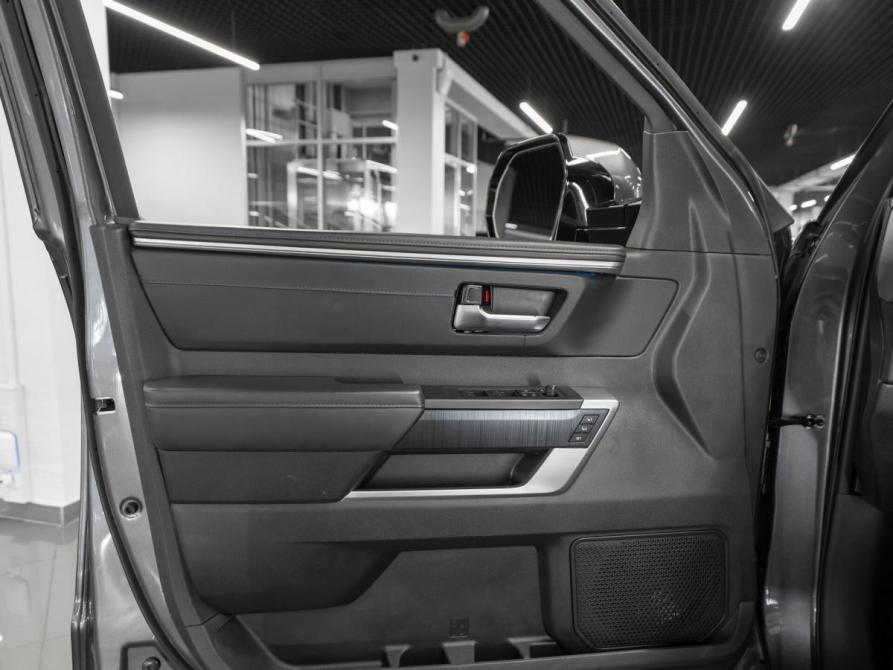 Toyota Sequoia III Москва  - изображение 21