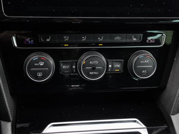 Volkswagen Passat B8 с пробегом 2019 года, цена 2 190 000 рублей, 175961 км, седан, Автокод Объявления