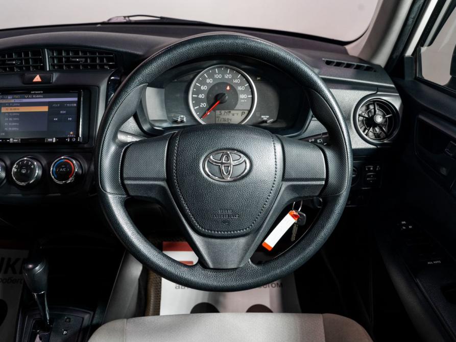 Toyota Corolla XI (E160 E170) Рестайлинг 2 Чита  - изображение 8