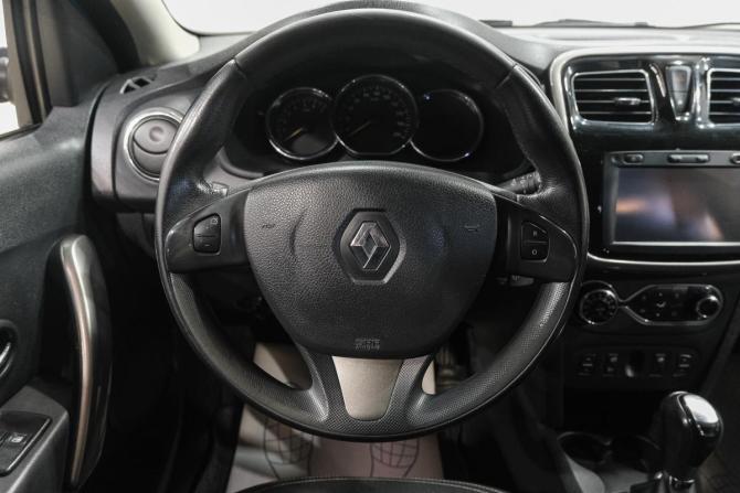 Renault Sandero II с пробегом 2015 года, цена 899 000 рублей, 150000 км, хэтчбек, Автокод Объявления