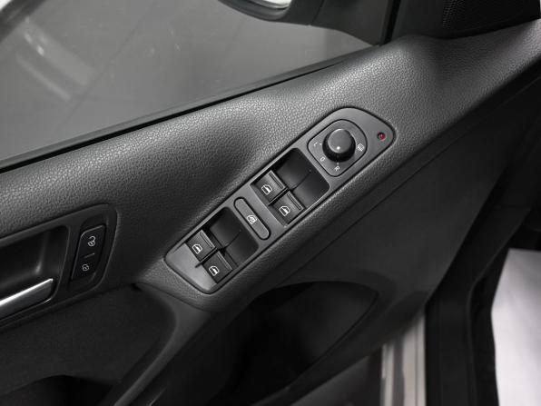 Volkswagen Tiguan I Рестайлинг с пробегом 2012 года, цена 1 385 000 рублей, 82768 км, внедорожник, Автокод Объявления