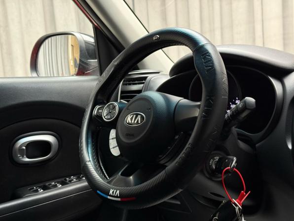Kia Soul II Рестайлинг с пробегом 2017 года, цена 1 499 000 рублей, 143846 км, хэтчбек, Автокод Объявления