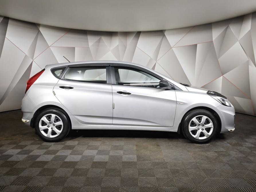 Hyundai Solaris I Москва  - изображение 6