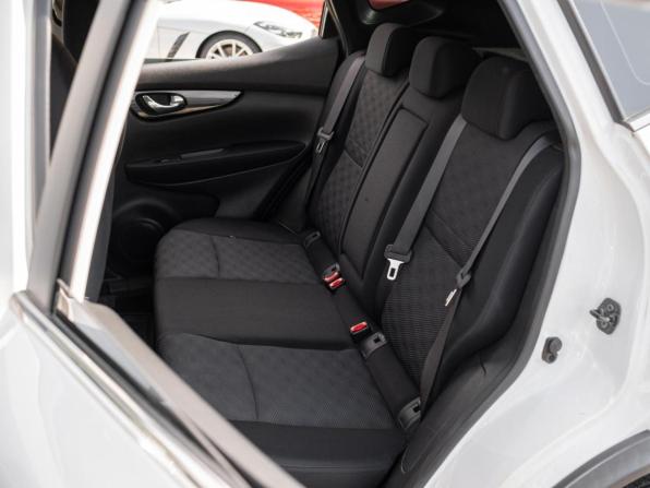 Nissan Qashqai II с пробегом 2017 года, цена 1 549 000 рублей, 119908 км, внедорожник, Автокод Объявления