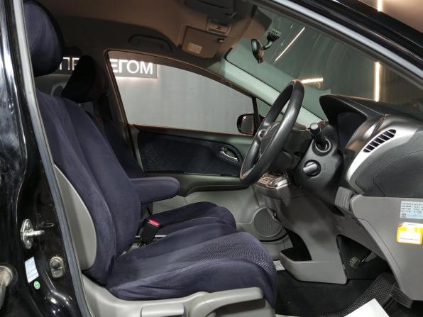 Honda Stream II Рестайлинг с пробегом 2011 года, цена 1 435 000 рублей, 127318 км, минивэн, Автокод Объявления