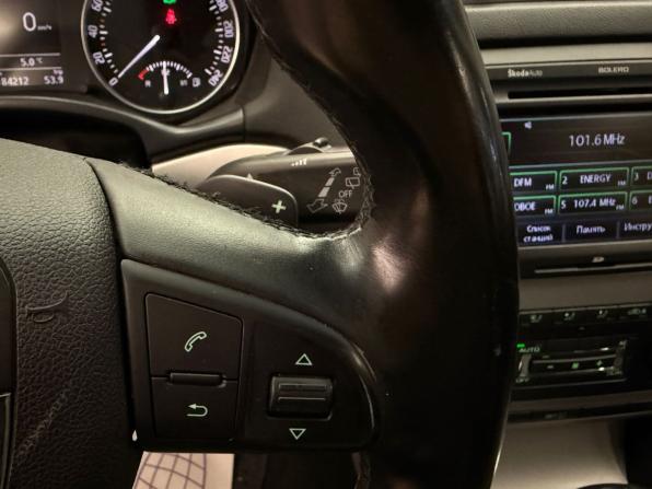 Skoda Octavia II (A5) Рестайлинг с пробегом 2012 года, цена 695 000 рублей, 183000 км, лифтбек, Автокод Объявления