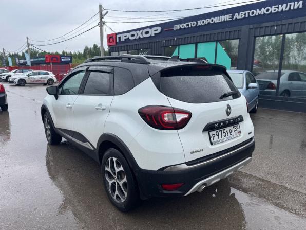 Renault Kaptur I с пробегом 2019 года, цена 1 697 000 рублей, 113000 км, внедорожник, Автокод Объявления