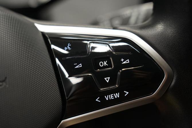 Volkswagen ID.3 I с пробегом 2020 года, цена 3 299 000 рублей, 80000 км, хэтчбек, Автокод Объявления