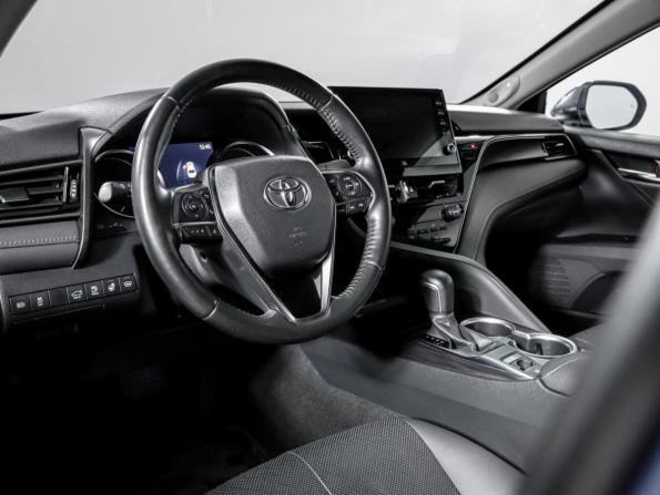 Toyota Camry VIII (XV70) Рестайлинг с пробегом 2021 года, цена 3 450 000 рублей, 55800 км, седан, Автокод Объявления