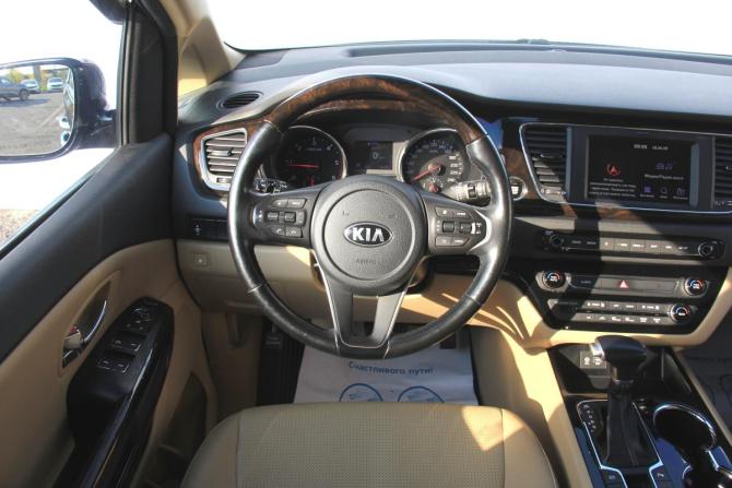 Kia Carnival III с пробегом 2019 года, цена 2 940 300 рублей, 118124 км, минивэн, Автокод Объявления