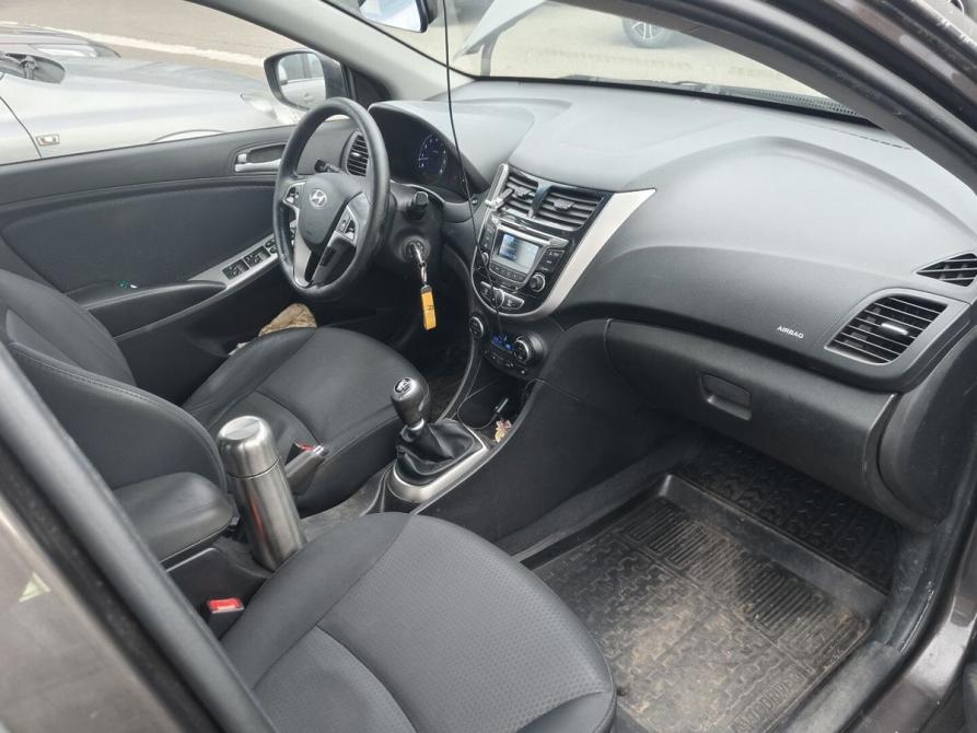 Hyundai Solaris I Санкт-Петербург  - изображение 5