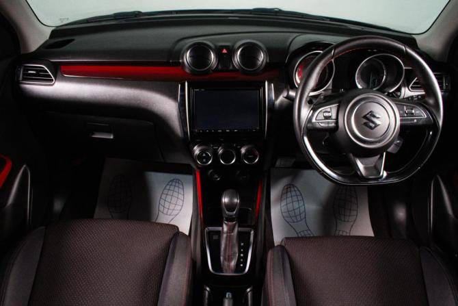 Suzuki Swift V с пробегом 2018 года, цена 1 629 000 рублей, 50500 км, хэтчбек, Автокод Объявления
