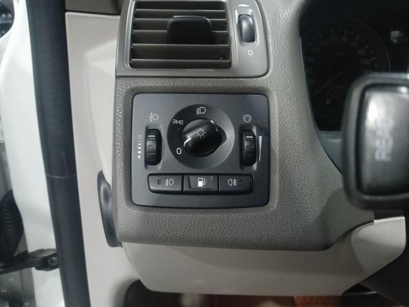 Volvo S40 II Рестайлинг с пробегом 2011 года, цена 735 000 рублей, 215009 км, седан, Автокод Объявления