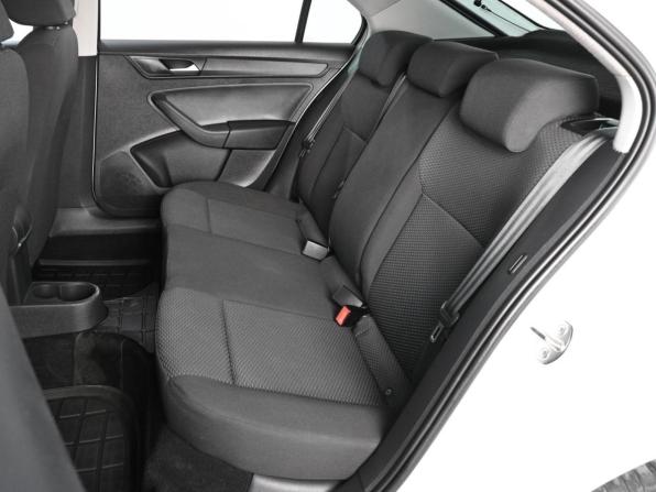 Volkswagen Polo VI с пробегом 2022 года, цена 1 489 000 рублей, 121993 км, лифтбек, Автокод Объявления