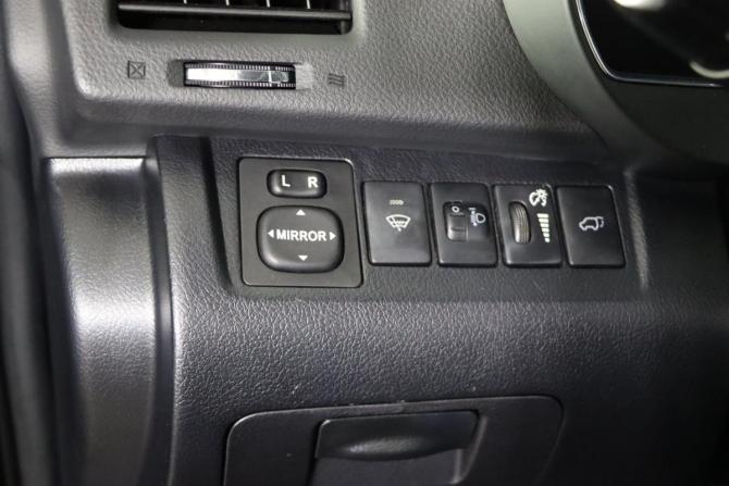 Toyota Highlander II (XU40) Рестайлинг с пробегом 2012 года, цена 1 689 990 рублей, 303192 км, внедорожник, Автокод Объявления