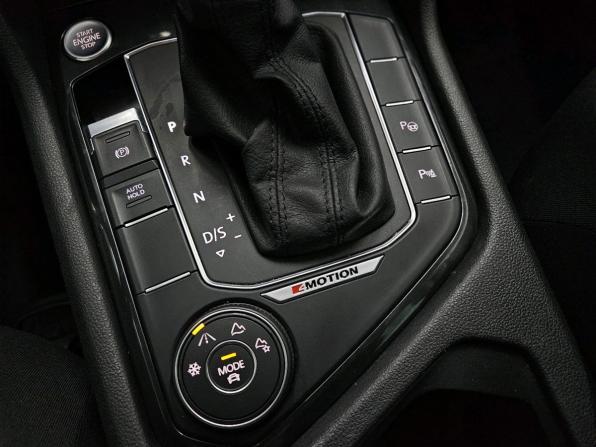 Volkswagen Tiguan II с пробегом 2018 года, цена 2 490 000 рублей, 134239 км, внедорожник, Автокод Объявления