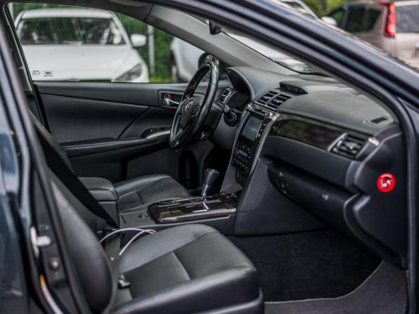 Toyota Camry VII (XV50) Рестайлинг с пробегом 2015 года, цена 1 699 000 рублей, 229449 км, седан, Автокод Объявления