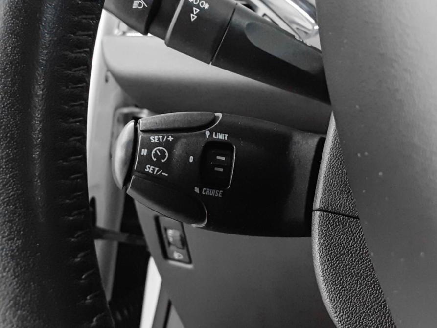 Peugeot 208 I Москва  - изображение 17