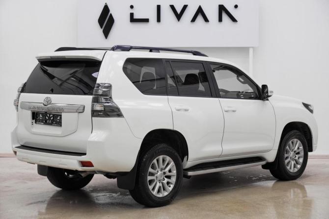 Toyota Land Cruiser Prado 150 Series Рестайлинг 1 с пробегом 2016 года, цена 3 349 000 рублей, 172000 км, внедорожник, Автокод Объявления