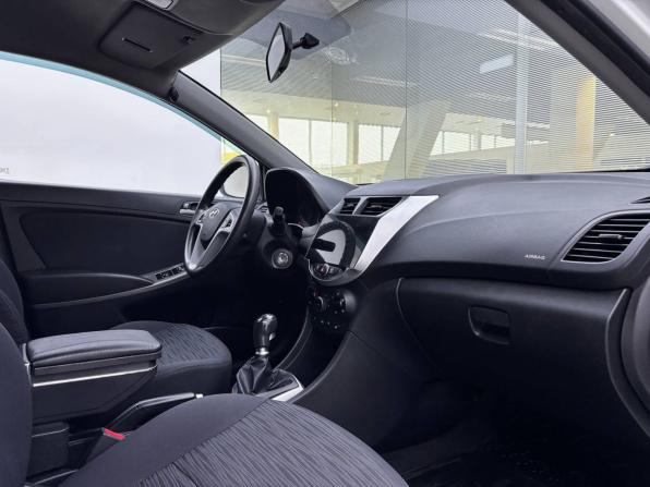 Hyundai Solaris I Рестайлинг с пробегом 2016 года, цена 890 000 рублей, 165269 км, седан, Автокод Объявления