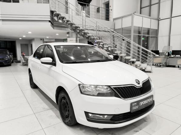 Skoda Rapid I с пробегом 2017 года, цена 1 050 000 рублей, 108000 км, лифтбек, Автокод Объявления