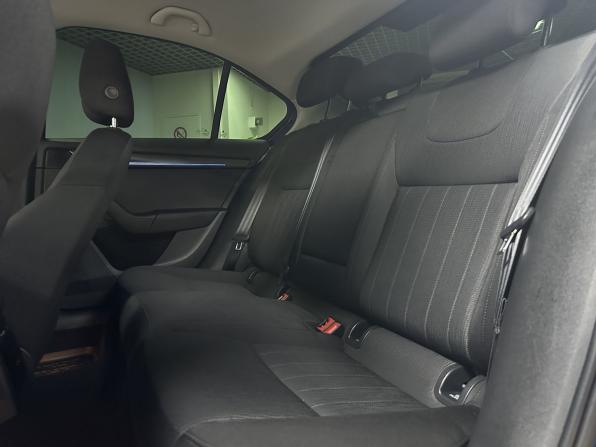 Skoda Octavia III (A7) Рестайлинг с пробегом 2019 года, цена 2 414 000 рублей, 71387 км, лифтбек, Автокод Объявления