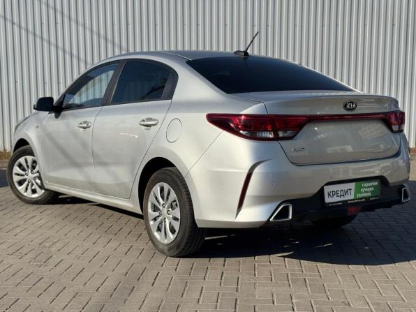 Kia Rio IV Рестайлинг с пробегом 2021 года, цена 1 740 000 рублей, 46000 км, седан, Автокод Объявления