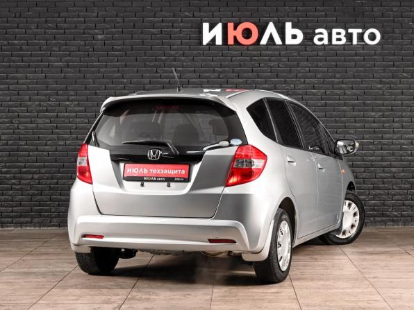 Honda Fit II с пробегом 2012 года, цена 675 000 рублей, 236415 км, хэтчбек, Автокод Объявления