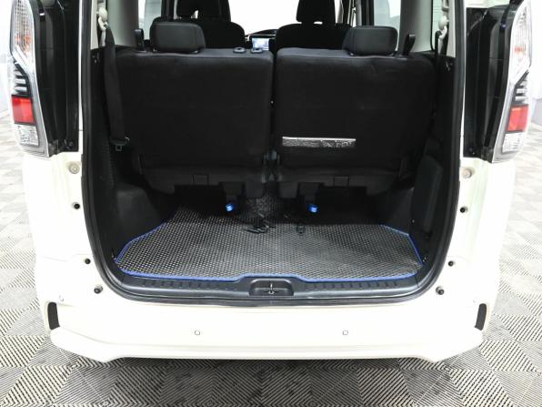 Nissan Serena V (C27) с пробегом 2018 года, цена 1 910 000 рублей, 85979 км, минивэн, Автокод Объявления