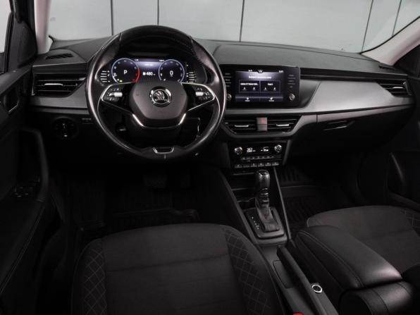 Skoda Rapid II с пробегом 2022 года, цена 1 799 000 рублей, 69006 км, лифтбек, Автокод Объявления