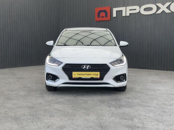 Hyundai Solaris II с пробегом 2017 года, цена 1 297 000 рублей, 144429 км, седан, Автокод Объявления