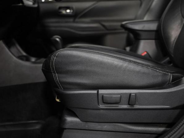 Mitsubishi Outlander III Рестайлинг 2 с пробегом 2016 года, цена 1 749 000 рублей, 194023 км, внедорожник, Автокод Объявления