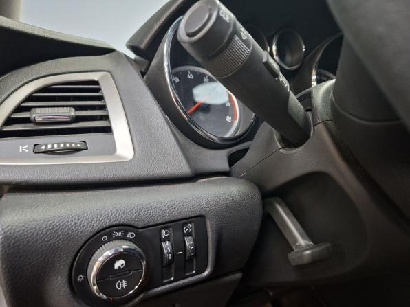 Opel Astra J с пробегом 2011 года, цена 797 500 рублей, 123568 км, хэтчбек, Автокод Объявления